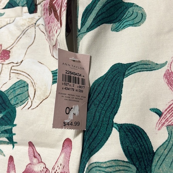 NWOT Ann Taylor Pants - Picture 2 of 4